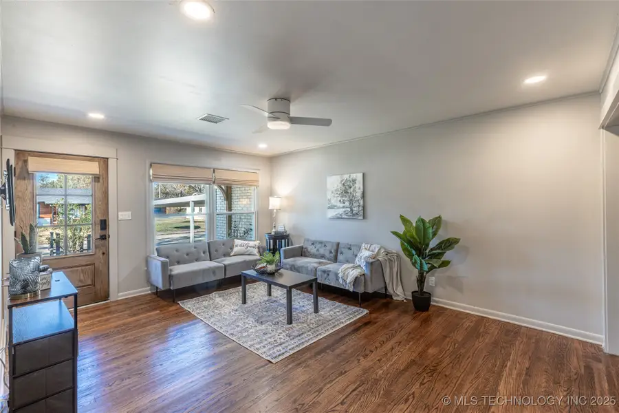 1402 N Dorothy Avenue, Claremore, OK 74017 - Image #3