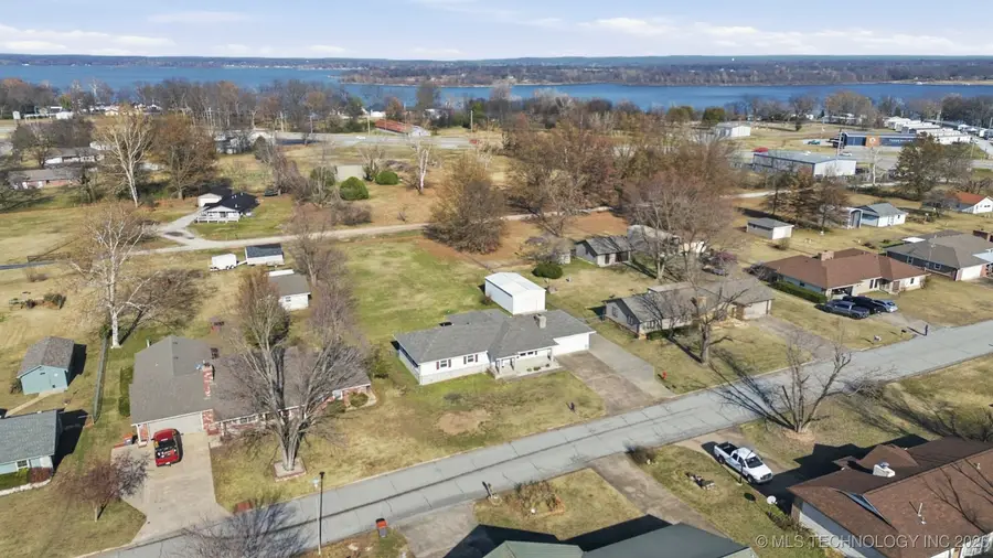 1413 Orchard Drive, Grove, OK 74344 - Image #2