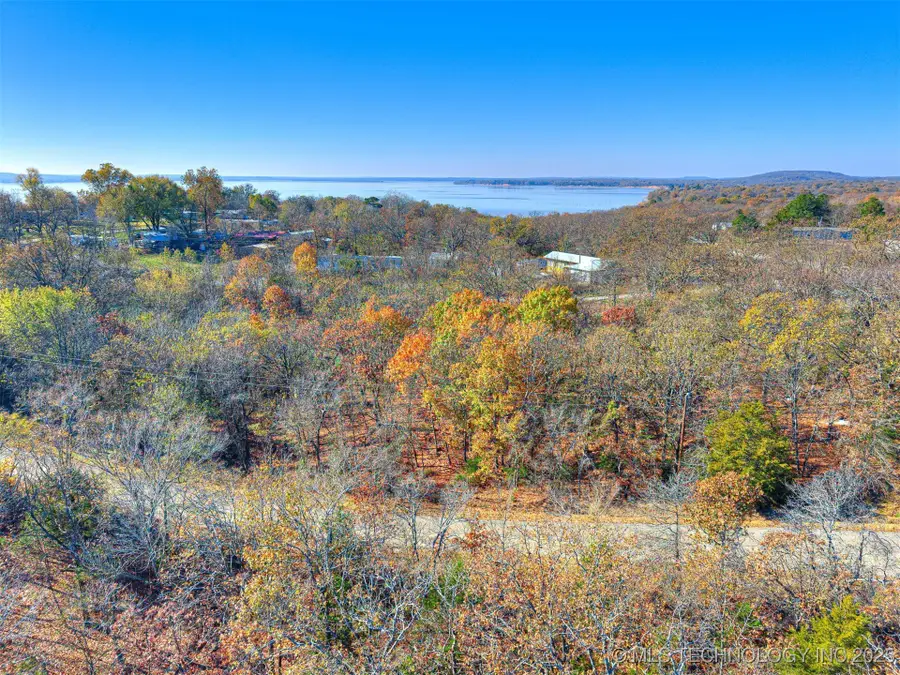 221 Robin Road, Eufaula, OK 74432 - #2