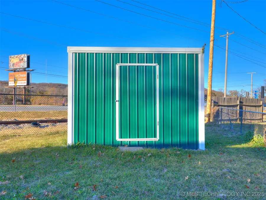 2303 W 40th Street, Tulsa, OK 74107 - Image #3