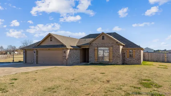 13677 Saddlebrooke Drive, Oologah, OK 74053