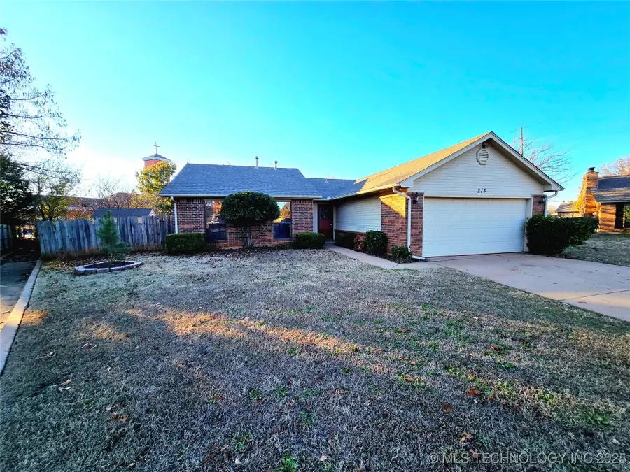 213 Taos, Edmond, OK 73003 - Image #2