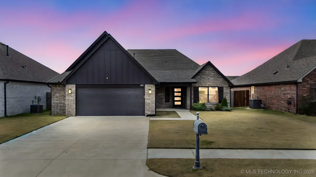 10106 S 228th East Avenue, Broken Arrow, OK 74014 - Image #1