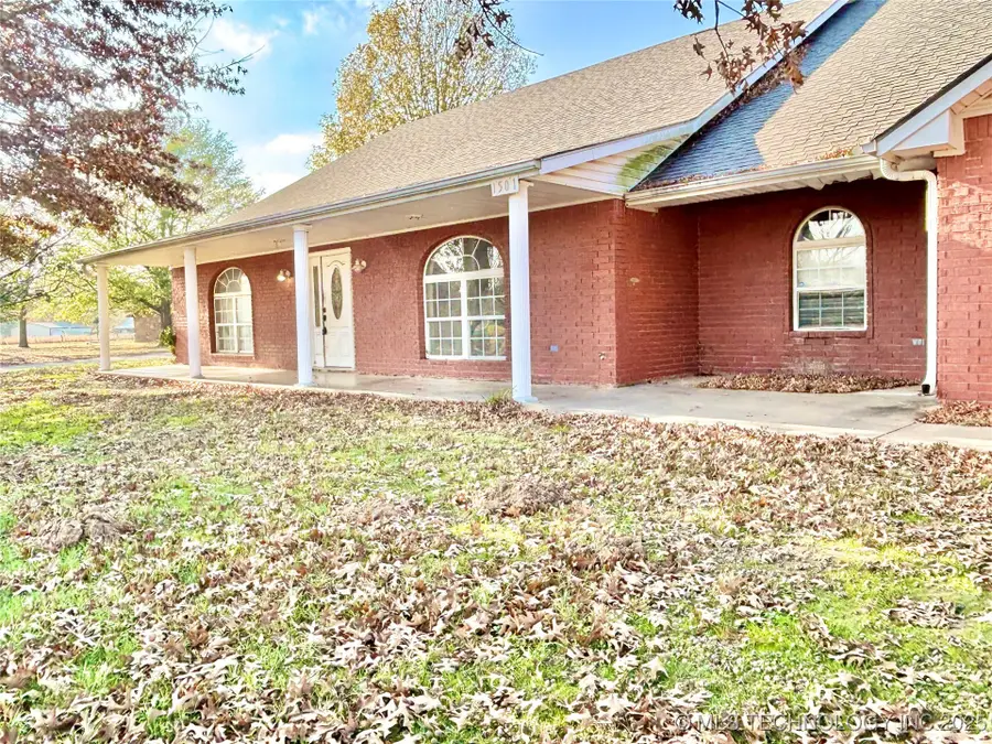 1501 N Broadway Street, Stigler, OK 74462 - Image #2