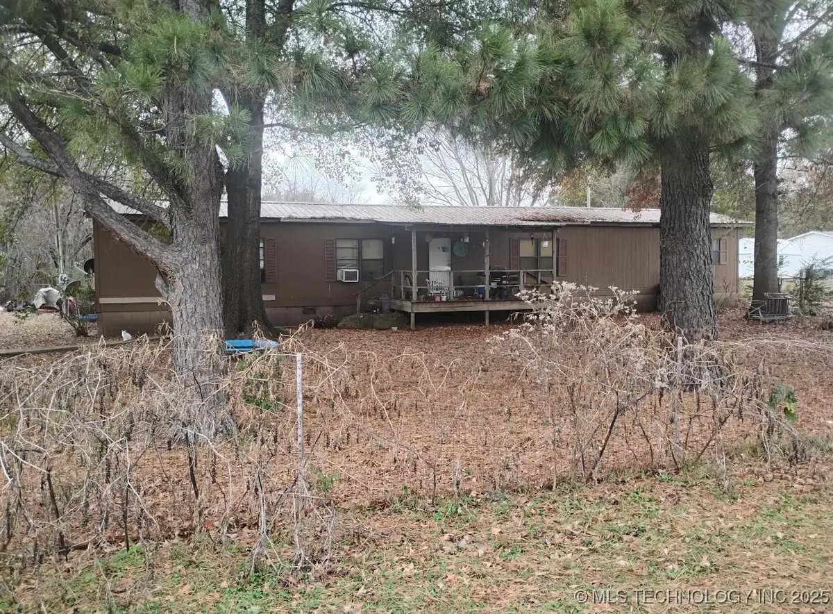 711 N F Street, Quinton, OK 74561 - Image #1