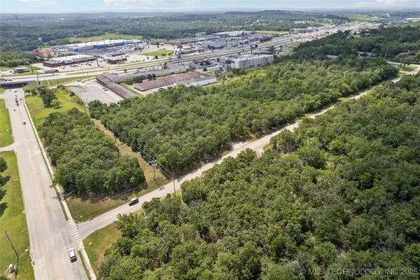 17th Street, McAlester, OK 74501