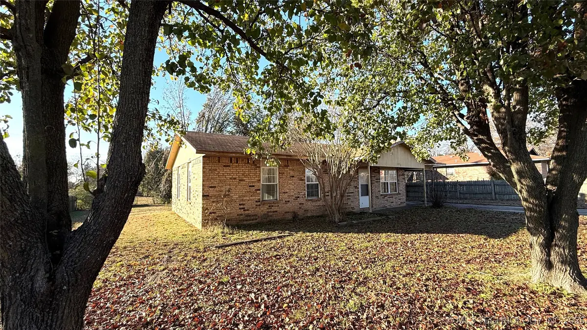 502 S Cedar Avenue, Tahlequah, OK 74464 - Image #1