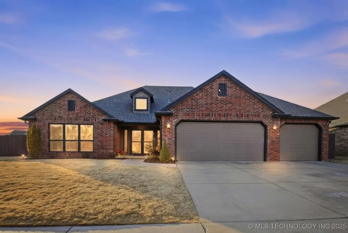 9214 N 143rd East Avenue, Owasso, OK 74055 - Image #1