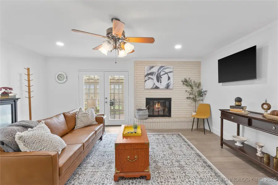 502 E D Street, Jenks, OK 74037 - #2