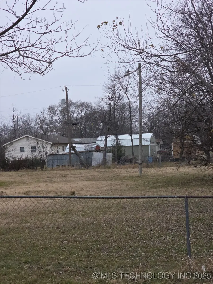 415 E Holly Street, Haskell, OK 74436 - Image #2