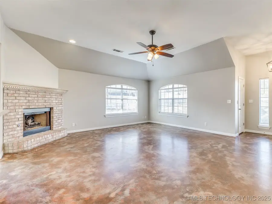 118 E 48th Street, Sand Springs, OK 74063 - Image #3