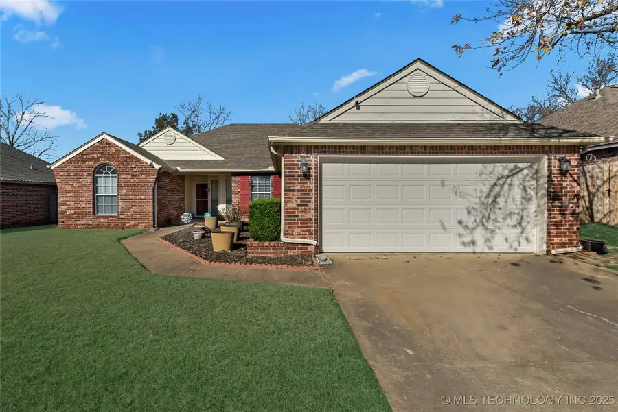 11824 N 107th East Place, Collinsville, OK 74021 - Image #2