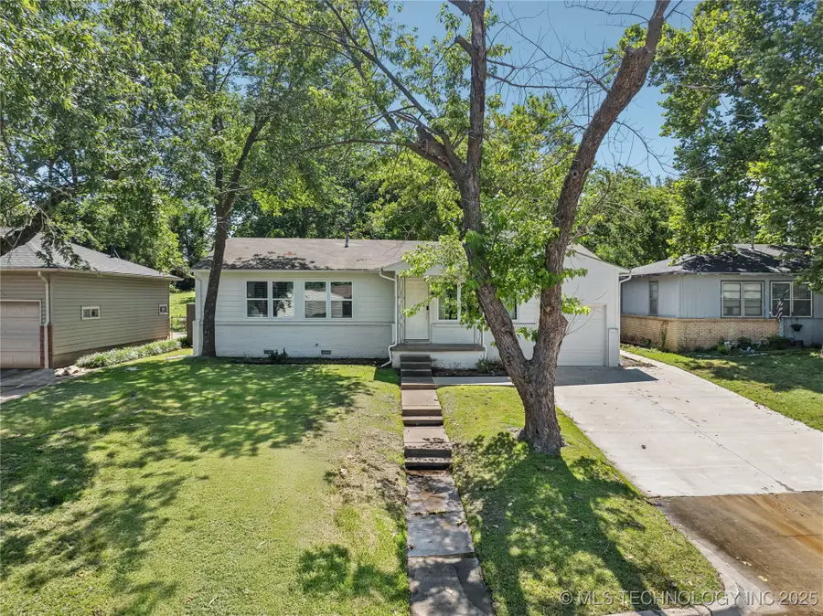 2818 S Pittsburg Avenue, Tulsa, OK 74114 - Image #2