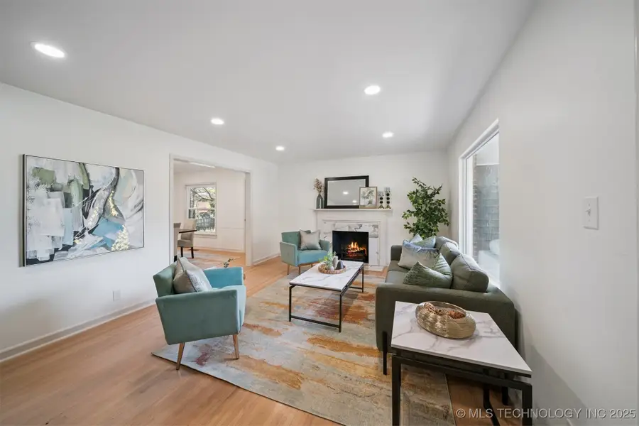 2140 S Columbia Avenue, Tulsa, OK 74114 - Image #3