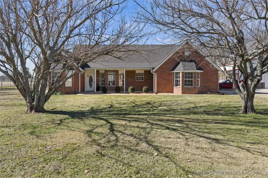 282 Country Estates Drive, Springer, OK 73458 - Image #2
