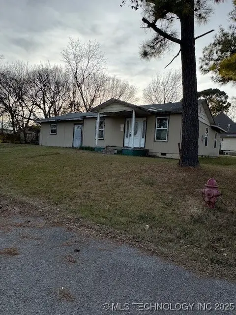 201 School Street, Ardmore, OK 73401