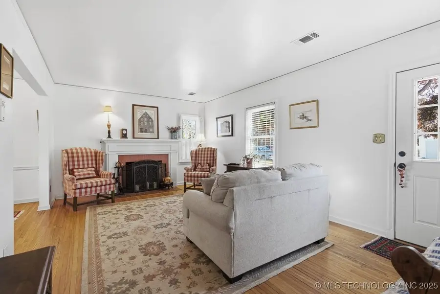 2250 S Jamestown Avenue, Tulsa, OK 74114 - Image #2