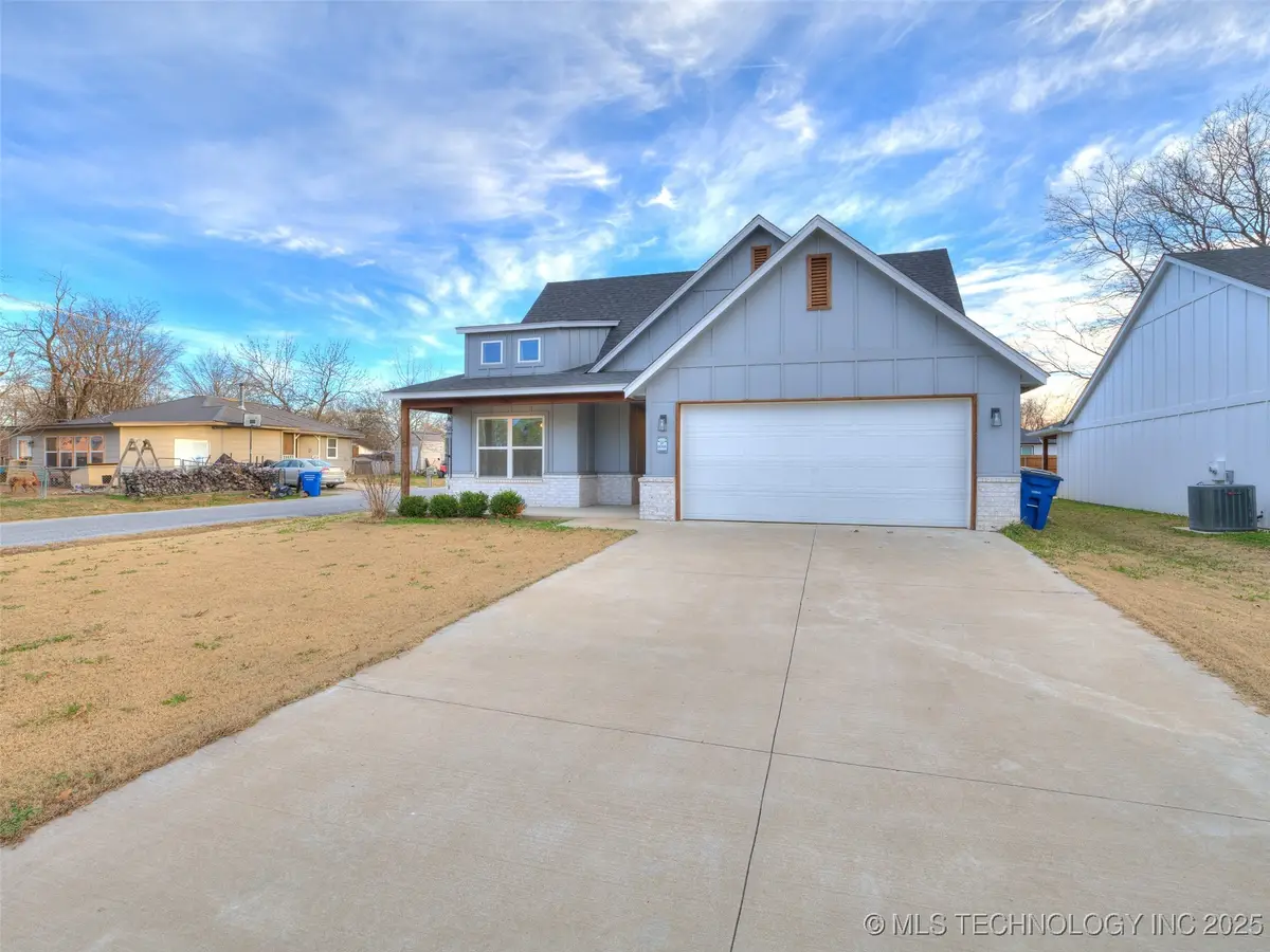 401 W Harrison Street, Chouteau, OK 74337 - Image #1