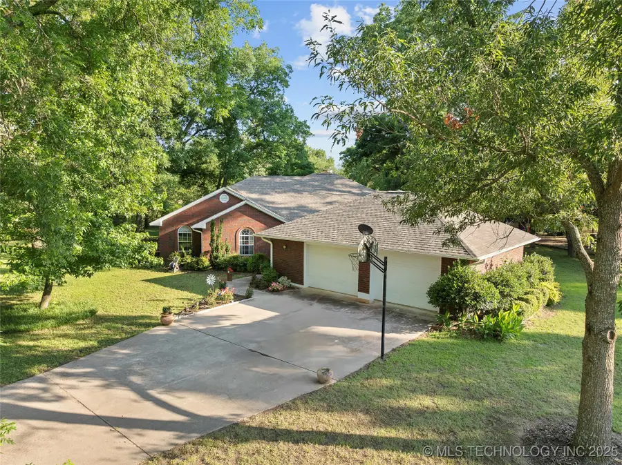145 Cross Creek, Lone Grove, OK 73401 - Image #2