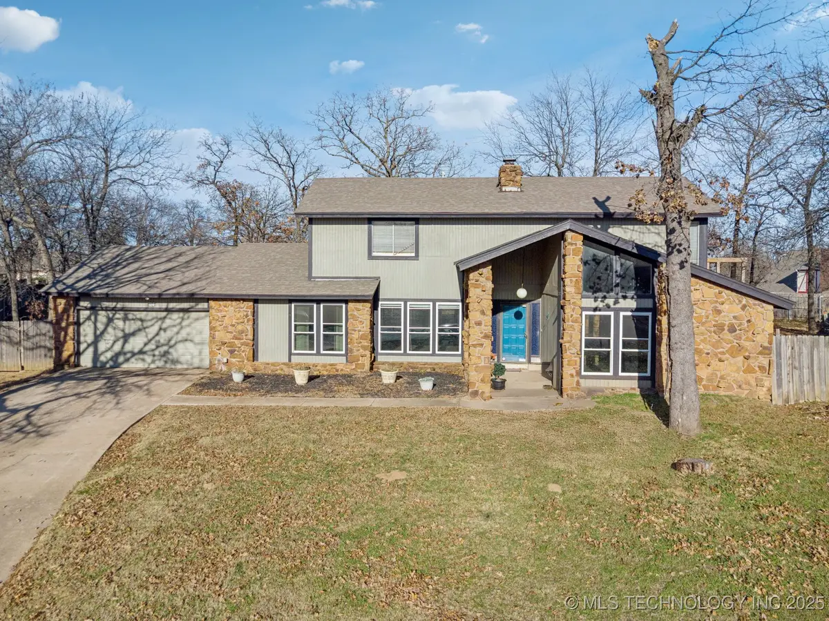 2323 N Union Place, Tulsa, OK 74127 - Image #1