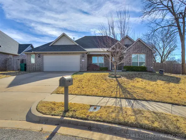 732 W 40th Place, Sand Springs, OK 74063