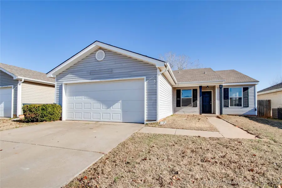1000 Edinburg Drive, Yukon, OK 73099 - Image #2