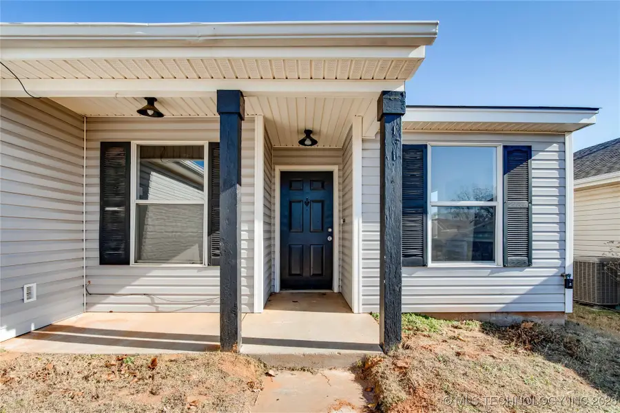 1000 Edinburg Drive, Yukon, OK 73099 - Image #3