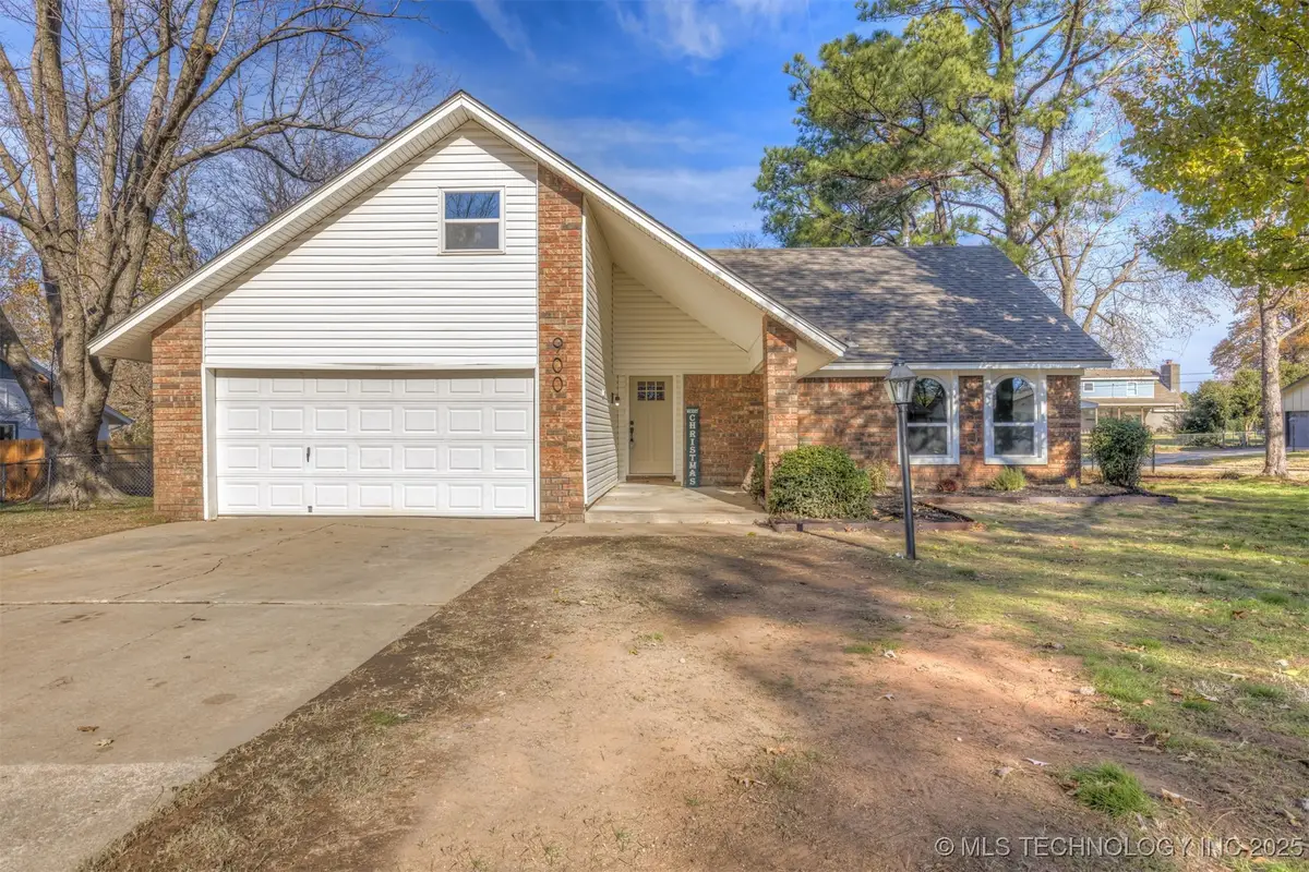 900 W Boston Street, Broken Arrow, OK 74012 - Image #1