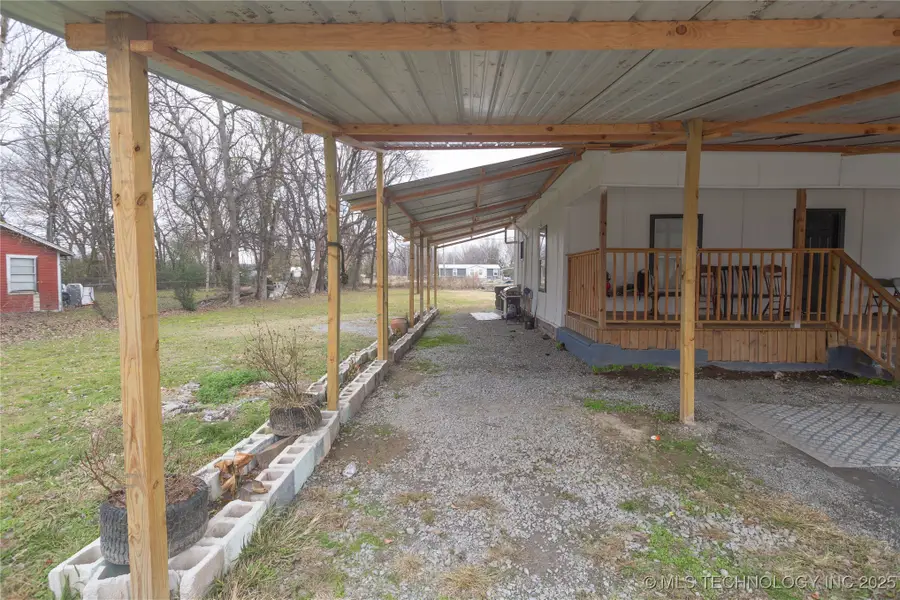 820 E Okmulgee Avenue, Checotah, OK 74426 - Image #3