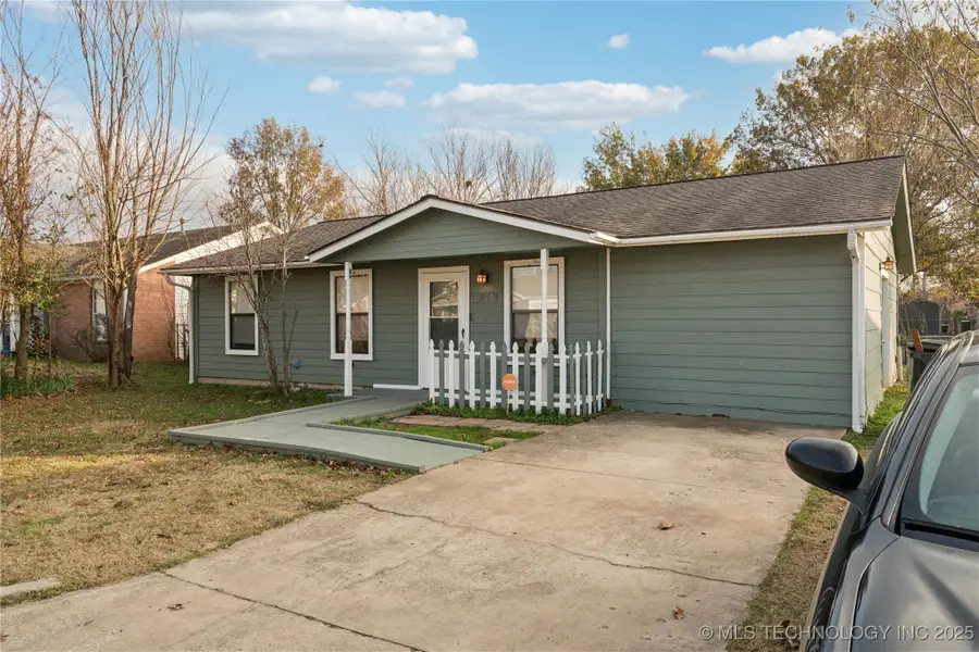 819 Cowell Street, Claremore, OK 74017 - Image #2