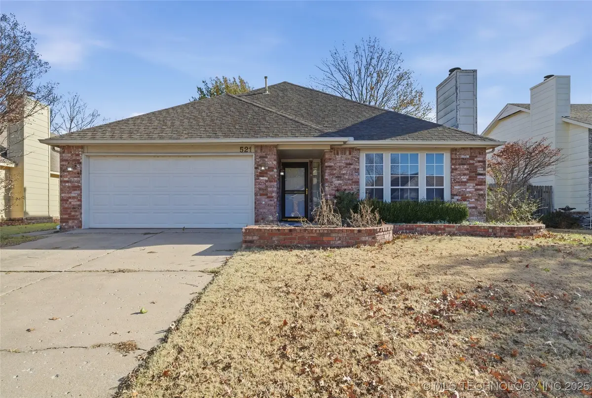 521 S Kalanchoe Avenue, Broken Arrow, OK 74012 - Image #1