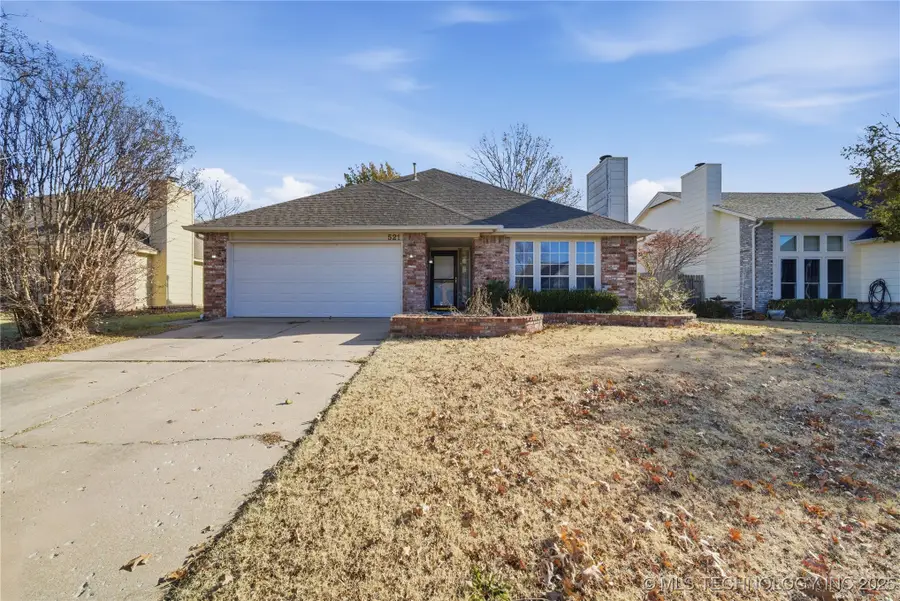 521 S Kalanchoe Avenue, Broken Arrow, OK 74012 - Image #2