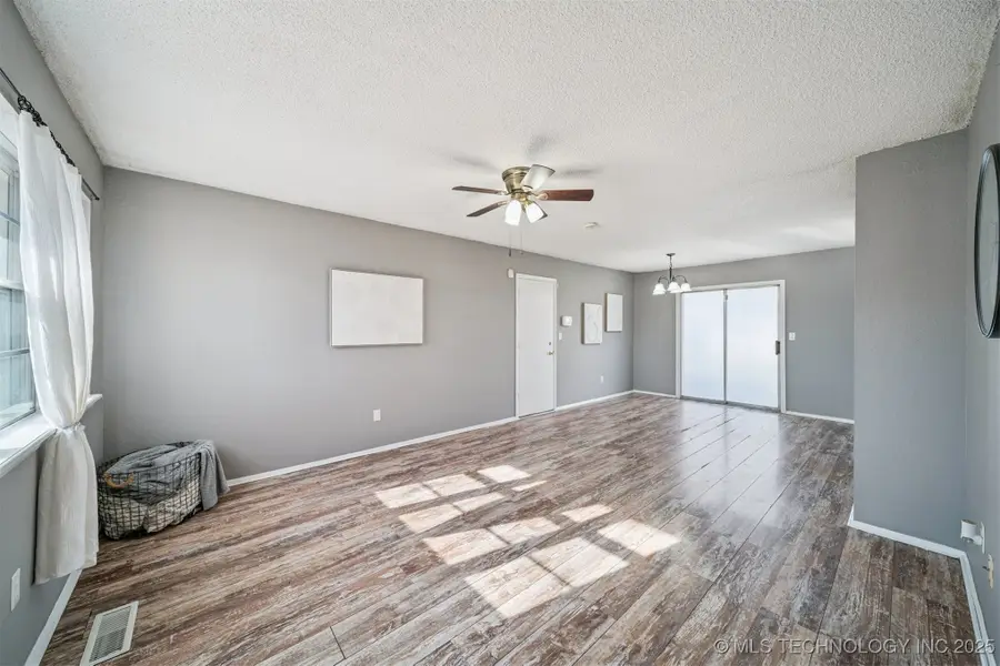 18551 E Admiral Boulevard S, Tulsa, OK 74015 - Image #3