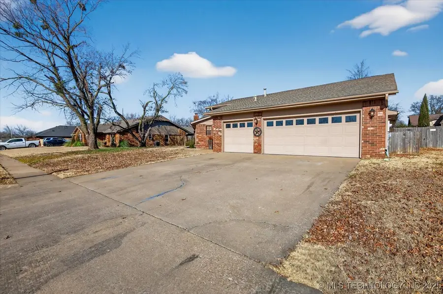 2616 Chapel Hill, Bartlesville, OK 74006 - Image #3