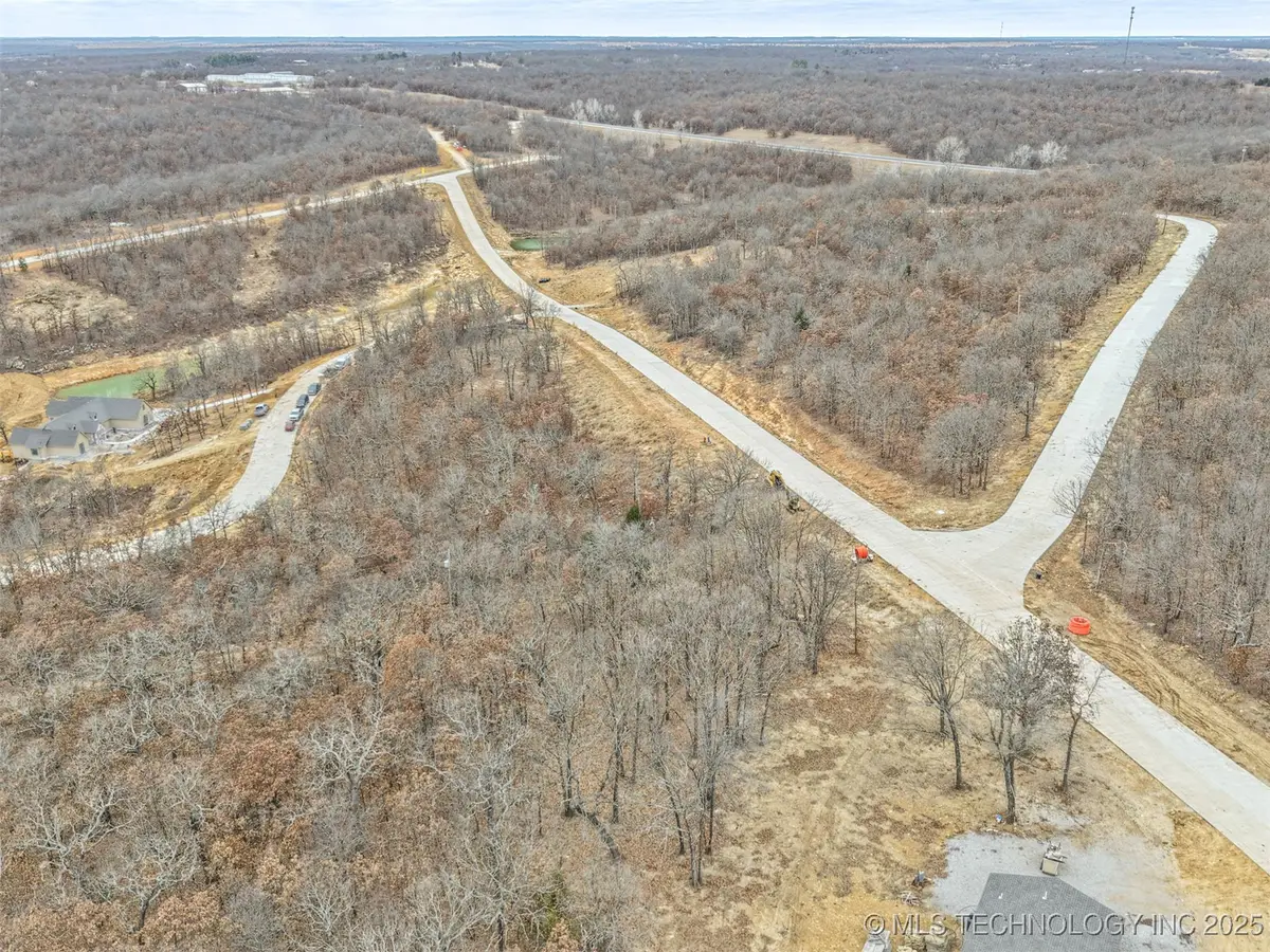 15956 Lakewood Circle, Skiatook, OK 74070 - Image #1