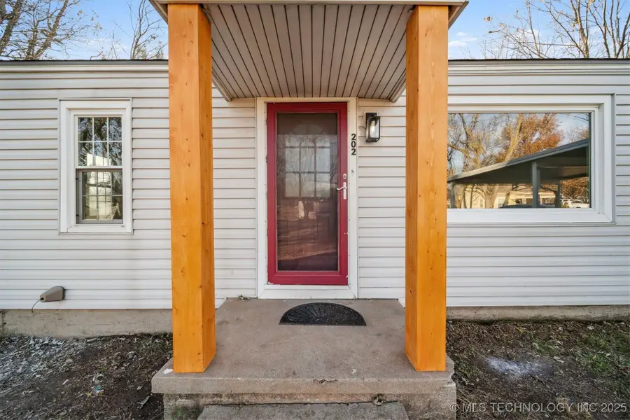 202 W 40th Place, Sand Springs, OK 74063 - Image #3