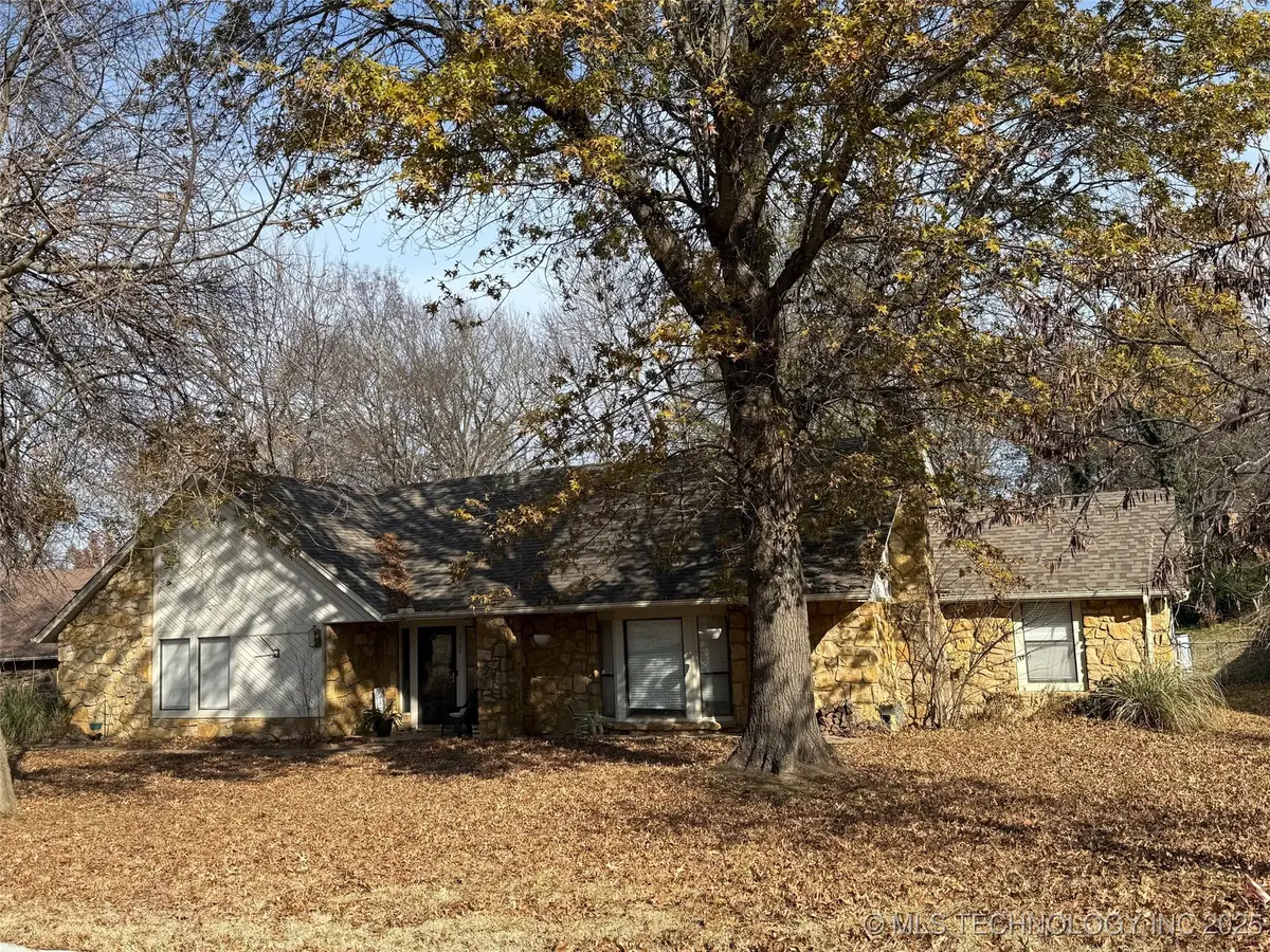2404 Driftwood Drive, Claremore, OK 74017 - Image #1