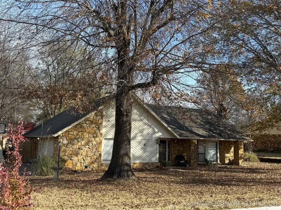 2404 Driftwood Drive, Claremore, OK 74017 - Image #2