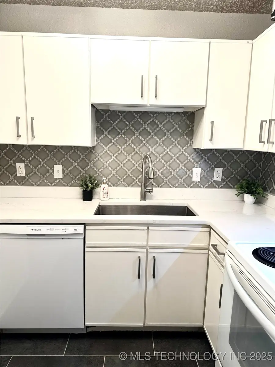 2240 W Quantico Street, Broken Arrow, OK 74011 - Image #3