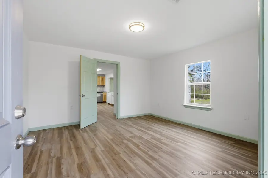 710 E Brissy Street, Cushing, OK 74023 - Image #2