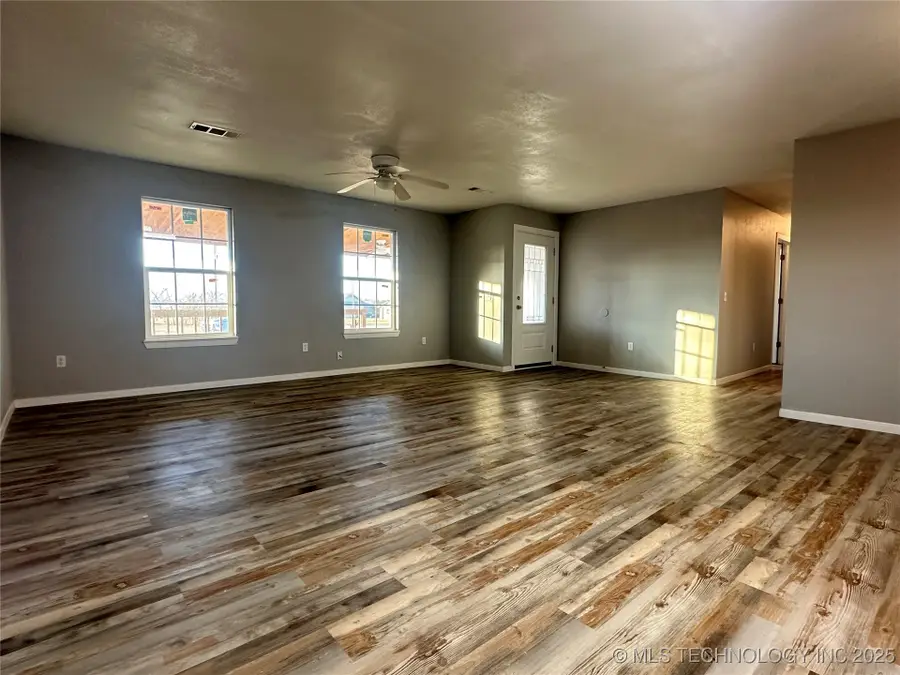 801 W Peoria Avenue, Morris, OK 74445 - Image #3