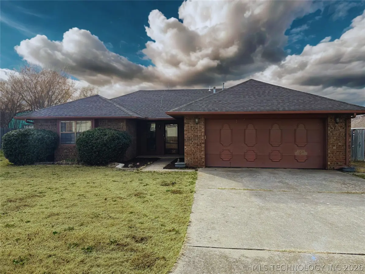 1913 Red Bud Court, Ardmore, OK 73401 - #1