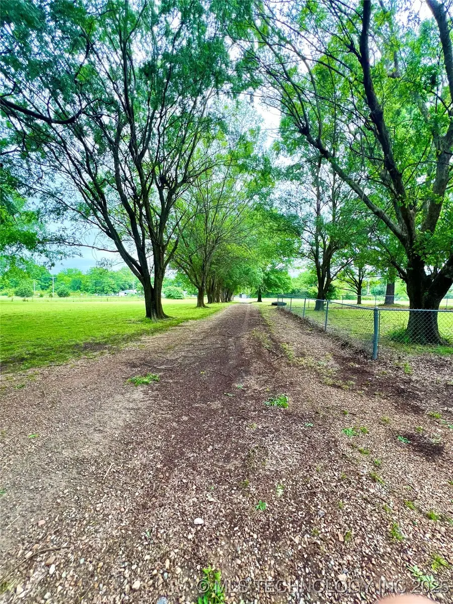 3197 E 203rd Street S, Warner, OK 74469 - Image #2