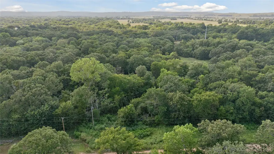 9 Fox Run Run, Henryetta, OK 74437 - Image #2