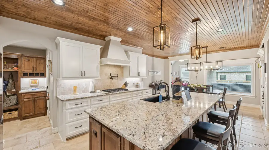 7920 N 147th East Avenue, Owasso, OK 74055 - #3