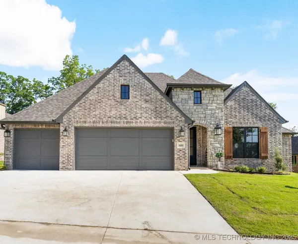 1604 Pinecrest Drive, Claremore, OK 74017