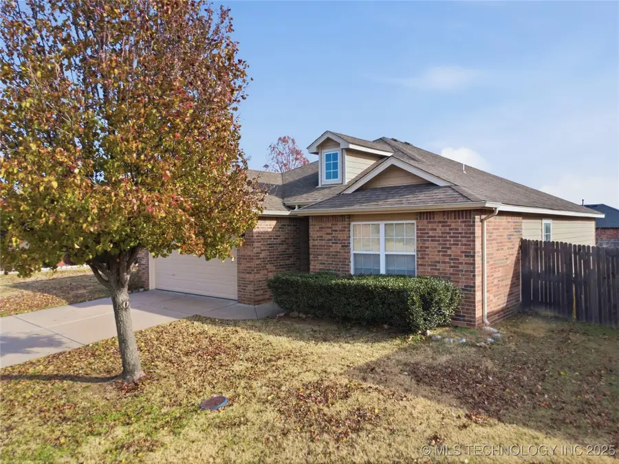 11103 N 143rd East Avenue, Owasso, OK 74055 - Image #2