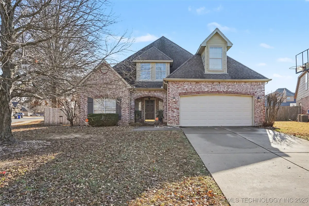 1016 S Willow Avenue, Broken Arrow, OK 74012 - Image #1