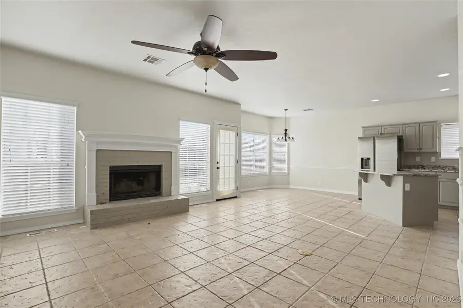 1016 S Willow Avenue, Broken Arrow, OK 74012 - Image #3