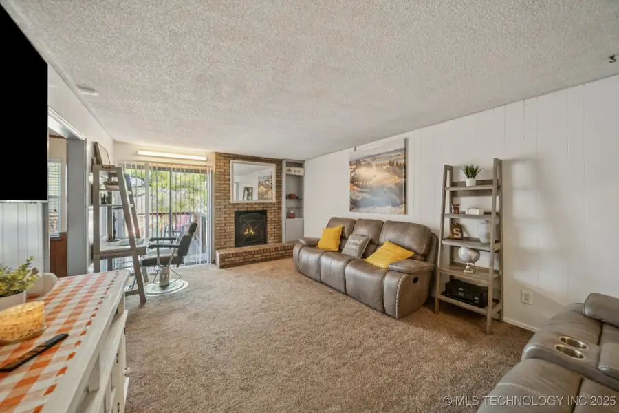 1424 N 24th Place W, Tulsa, OK 74127 - Image #2